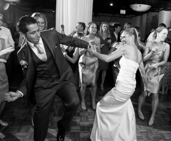wedding dancing photograph in chicago